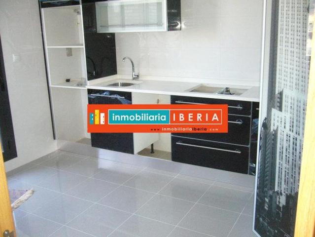 Piso en venta en Logroño, Varea photo 0