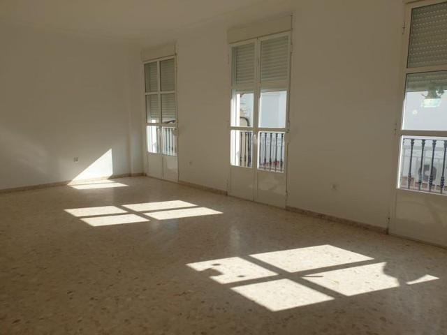Piso en venta en Utrera, Utrera photo 0