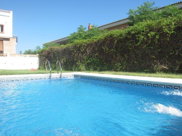 Casa en venta en Lepe, Islantilla - Playa photo 0