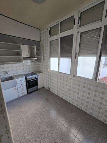 Piso en venta en Torrent photo 0