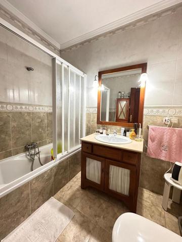 Casa en venta en Archidona, Centro photo 0