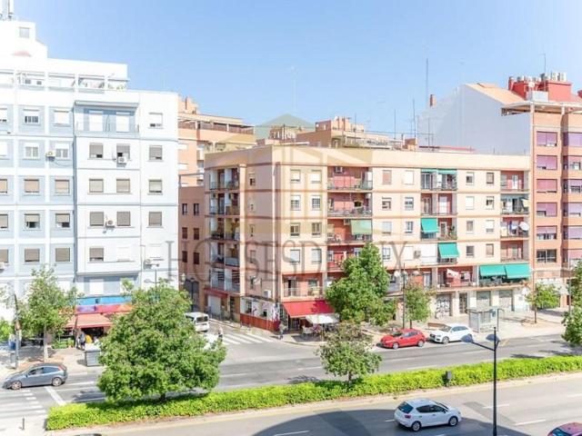 Piso en venta en Valencia photo 0