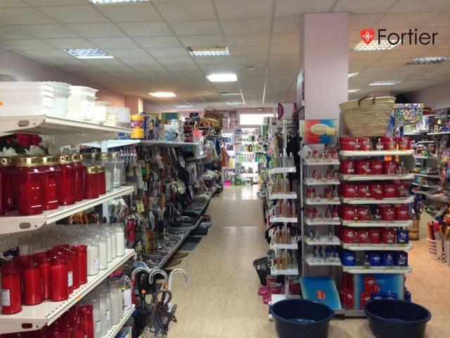 Local comercial en venta en Martos, Centro photo 0