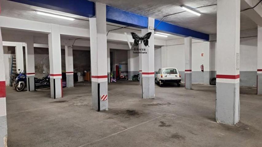 Local comercial en venta en Oviedo, Arganosa photo 0