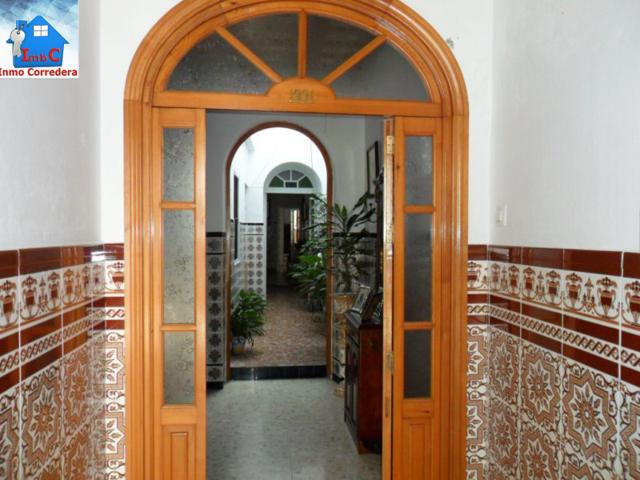 Casa en venta en Arahal, Arahal photo 0