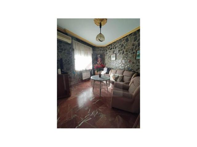 Chalet en venta en Úbeda photo 0