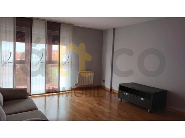 Piso en venta en Santovenia de Pisuerga photo 0