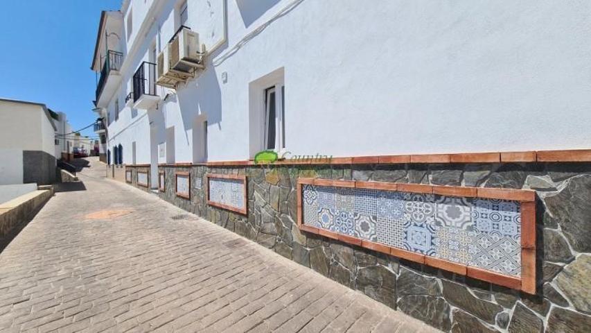 Casas de pueblo en venta en Cómpeta, Competa photo 0