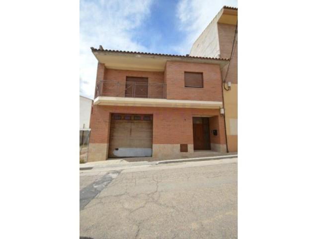 Casa en venta en Caspe photo 0