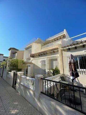 Adosada en venta en Orihuela Costa, Orihuela Costa photo 0