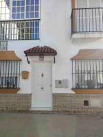 Adosada en venta en Umbrete, Urbanizaciones photo 0