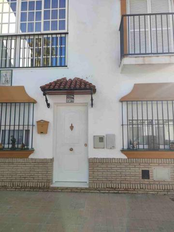 Adosada en venta en Umbrete, Urbanizaciones photo 0