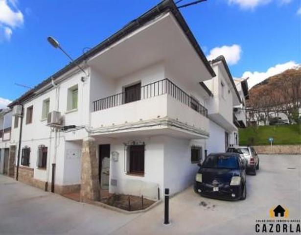 Casa en venta en Cazorla, Cazorla photo 0