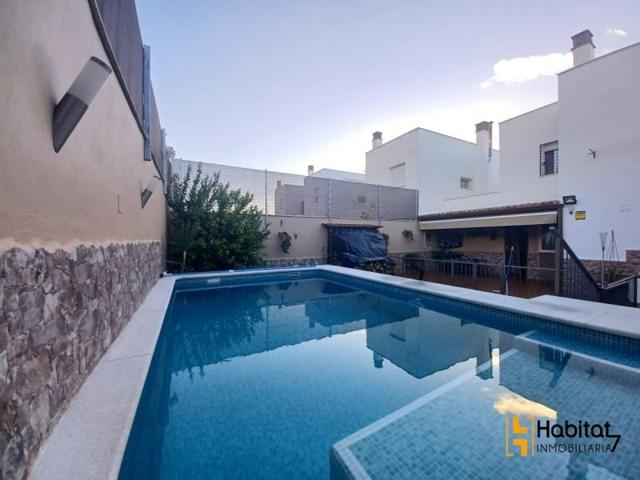 Adosada en venta en Loja, Venta del Rayo photo 0