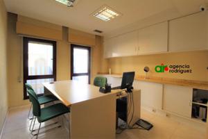 Oficina en venta en Oviedo, Centro photo 0