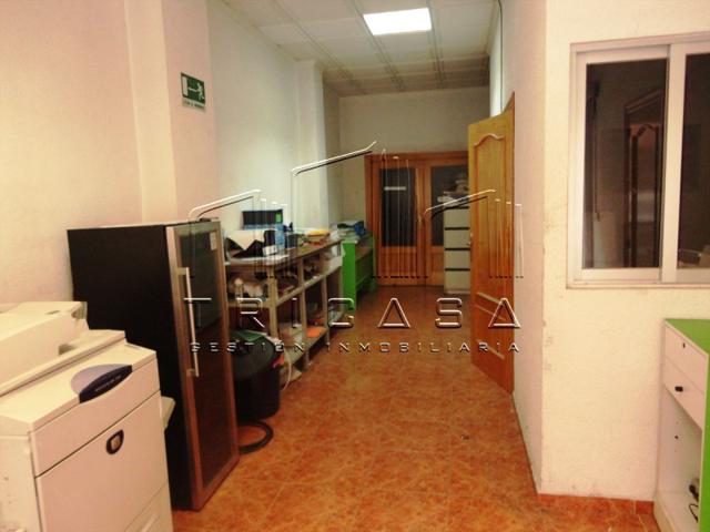 Local comercial en venta en Albacete, Catedral photo 0