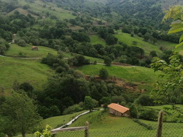 Casa en venta en Saro, Saro photo 0