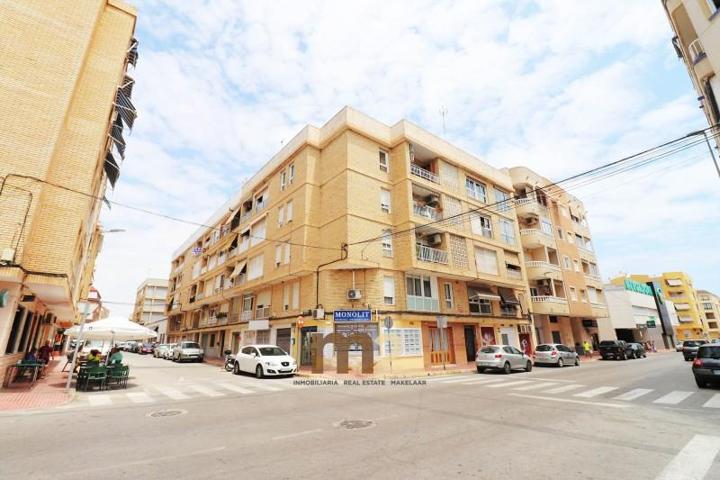 Apartamento en venta en Guardamar del Segura photo 0