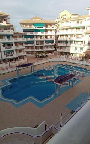 Piso en venta en Torrevieja photo 0