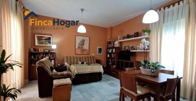 Casa en venta en Arahal, El Faro photo 0