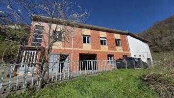 Casa en venta en Laviana, Tolivia photo 0