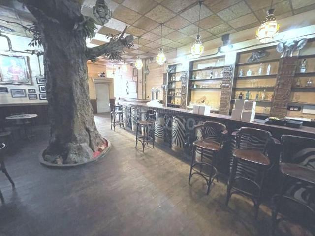 Local comercial en venta en Haro photo 0