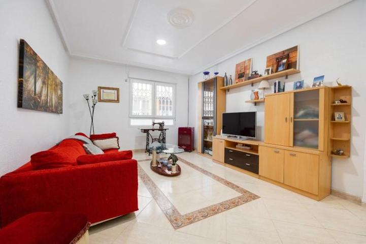 Planta baja en venta en Torrevieja, Playa del cura photo 0