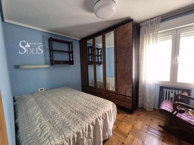 Piso en venta en Oviedo, Centro photo 0