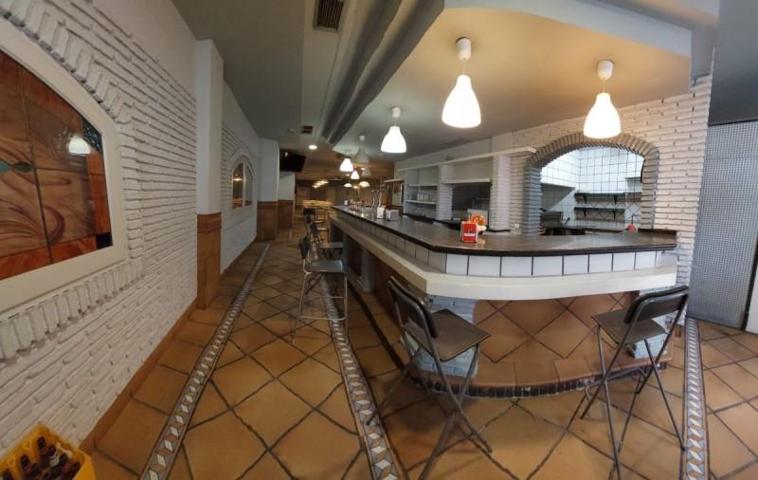 Local comercial en venta en Quesada, Pueblo - Centro photo 0