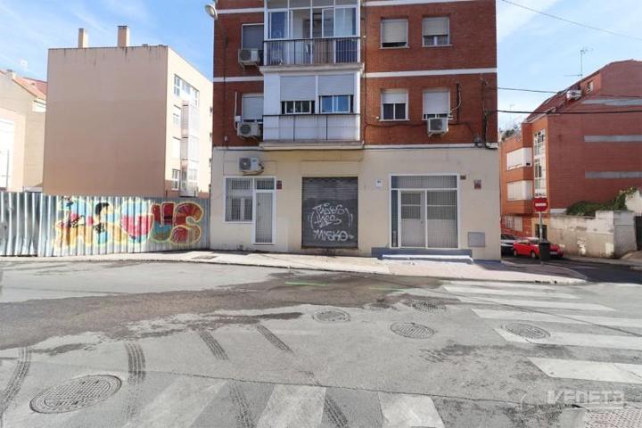 Local comercial en venta en Madrid, Tetuan - Valdeacederas photo 0