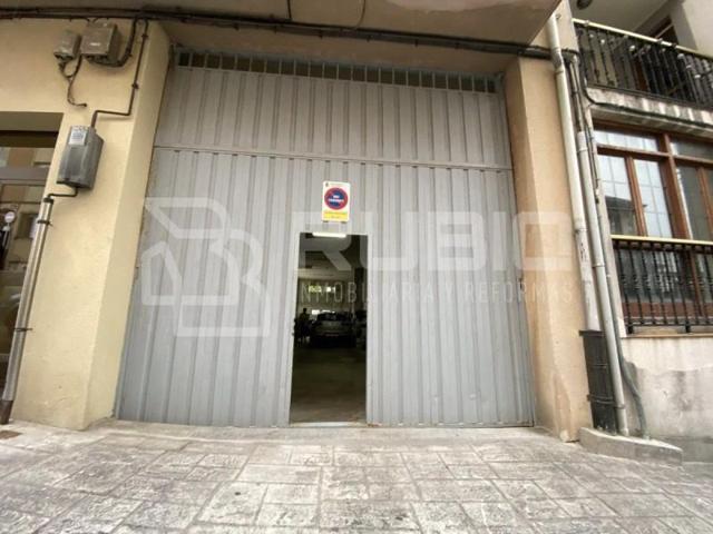 Local comercial en venta en Laredo, Centro photo 0