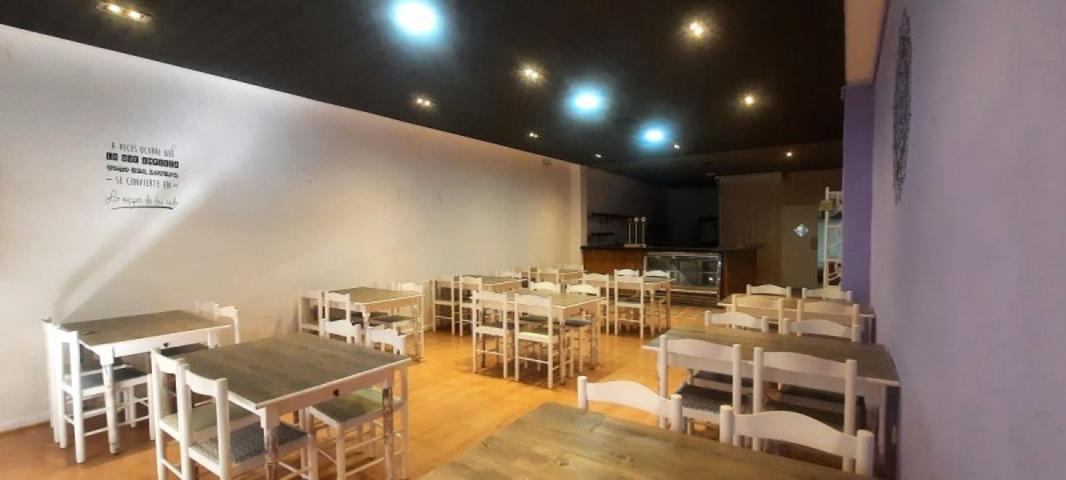 Local comercial en venta en Cambrils, Puerto photo 0