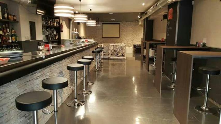 Local comercial en venta en Oviedo, Centro photo 0