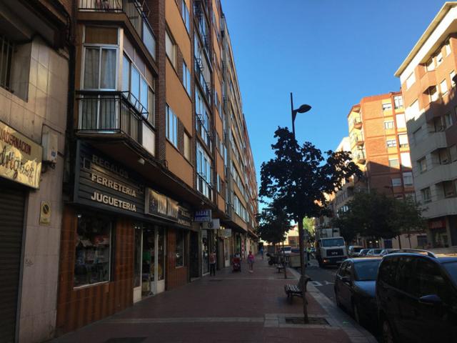 Local comercial en venta en Valladolid, Delicias photo 0