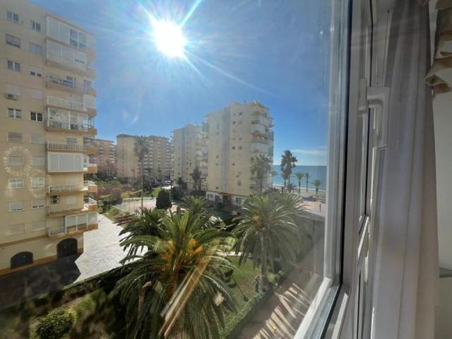 Apartamento en venta en Algarrobo, Costa photo 0
