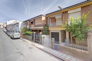 Adosada en venta en Atarfe, Zona iliberis photo 0