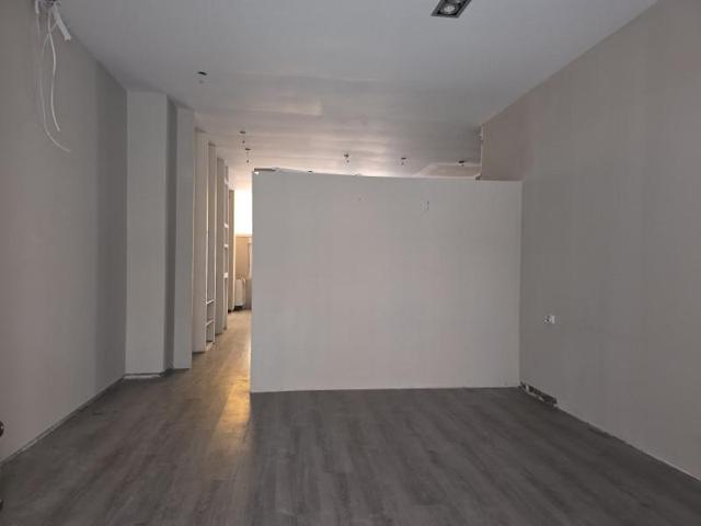 Local comercial en venta en Valencia photo 0