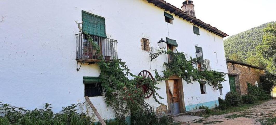 Chalet en venta en Caldearenas, Caldearenas photo 0