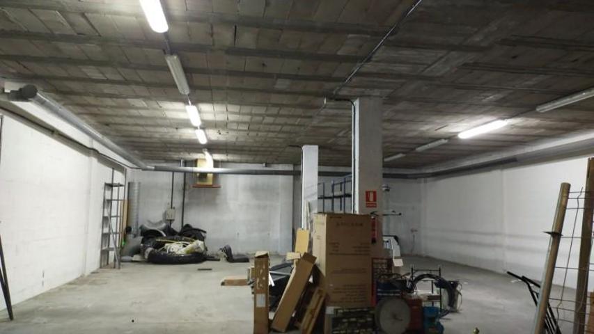 Nave industrial en venta en Sevilla, Polig.Industriales - Navisa photo 0