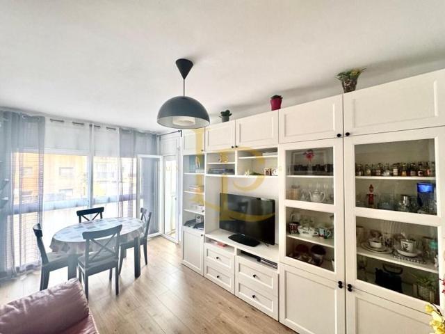 Piso en venta en Rubí photo 0