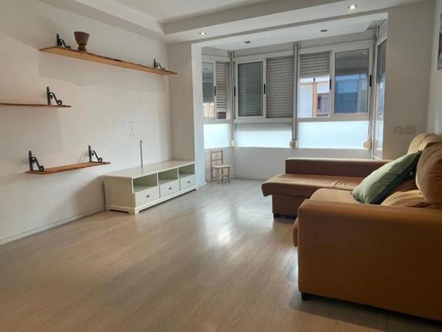 Piso en venta en Sant Boi de Llobregat, Centre photo 0