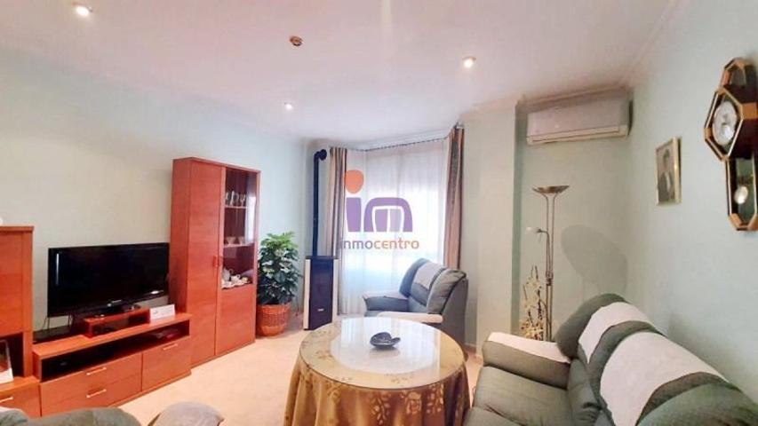 Casa en venta en Valdepeñas, Subcentro photo 0