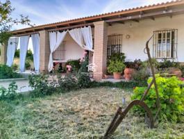 Chalet en venta en Pilas, Pilas photo 0