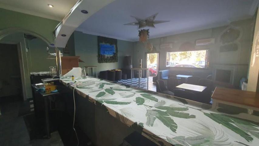 Local comercial en venta en Marbella, Divina Pastora photo 0