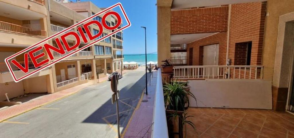 Apartamento en venta en Guardamar del Segura, Playa photo 0