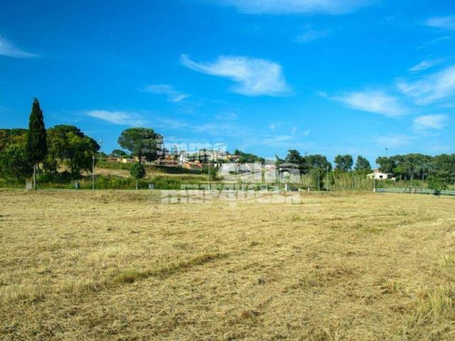 Terreno en venta en Mont-ras photo 0