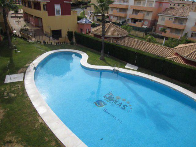 Adosada en venta en Lepe, Islantilla - Campo de Golf photo 0