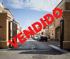 Chalet en venta en Sanlúcar la Mayor, Sanlucar La Mayor photo 0