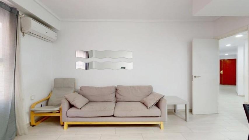 Piso en venta en Valencia, Mont-Olivet photo 0