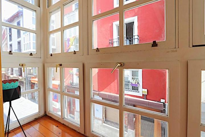 Piso en venta en Vitoria-Gasteiz, Casco Medieval photo 0